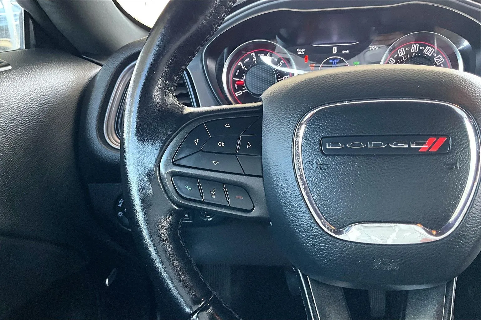 Dodge Challenger photo 10