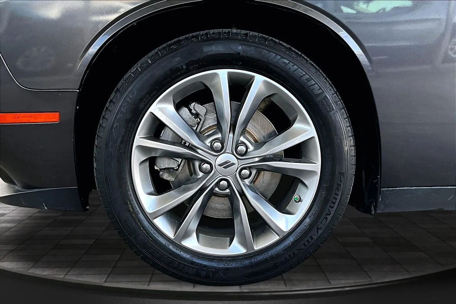 Dodge Challenger photo 30
