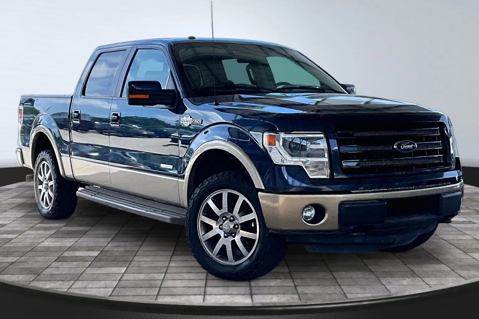 Ford F-150 photo 3