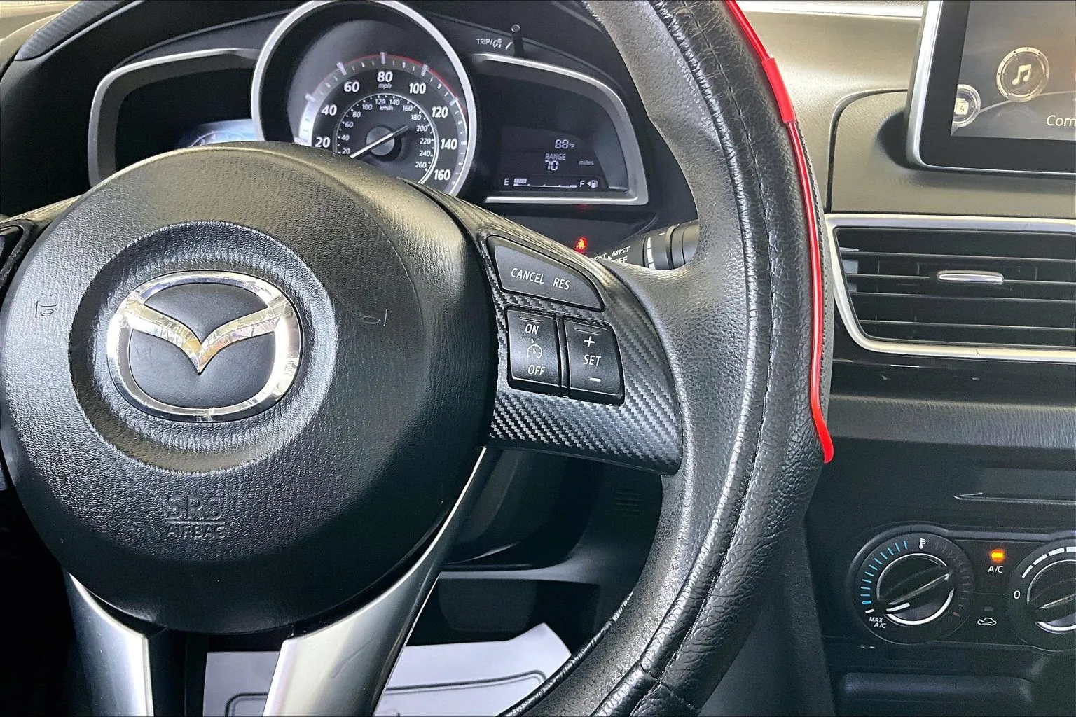 Mazda Mazda3 photo 11