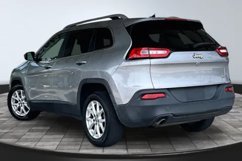 More photos of 2016 Jeep Cherokee at M&J Auto Sales and Service, FL