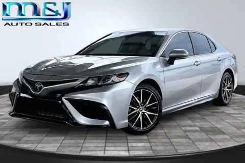 Silver 2022 Toyota Camry for sale in Jacksonville, FL