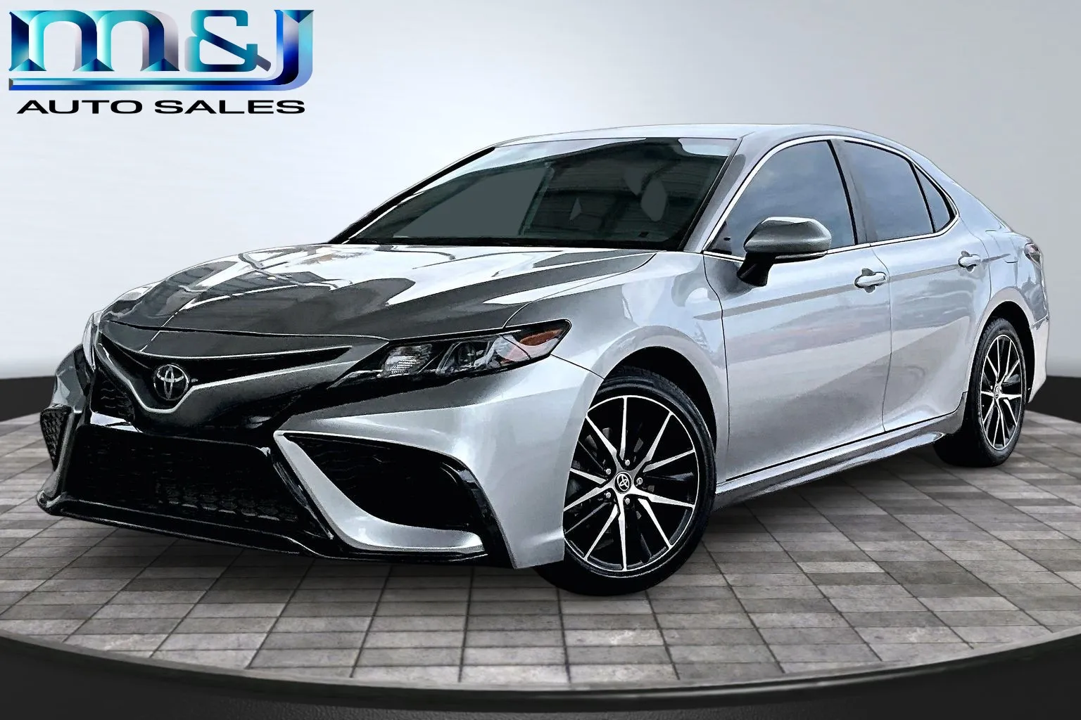 Silver 2022 Toyota Camry for sale in Jacksonville, FL