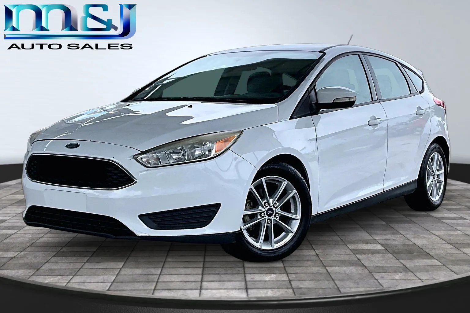 White 2017 Ford Focus SE for sale in Jacksonville, FL
