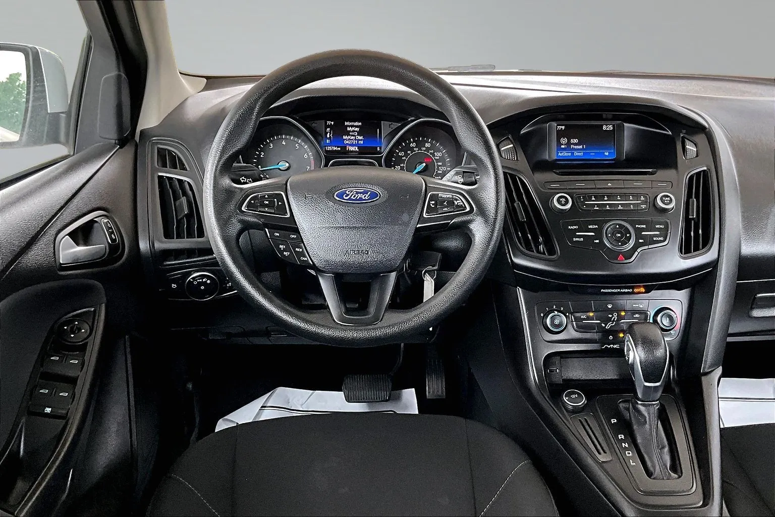 Ford Focus photo 8