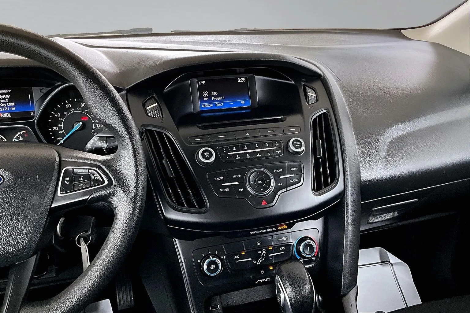 Ford Focus photo 9