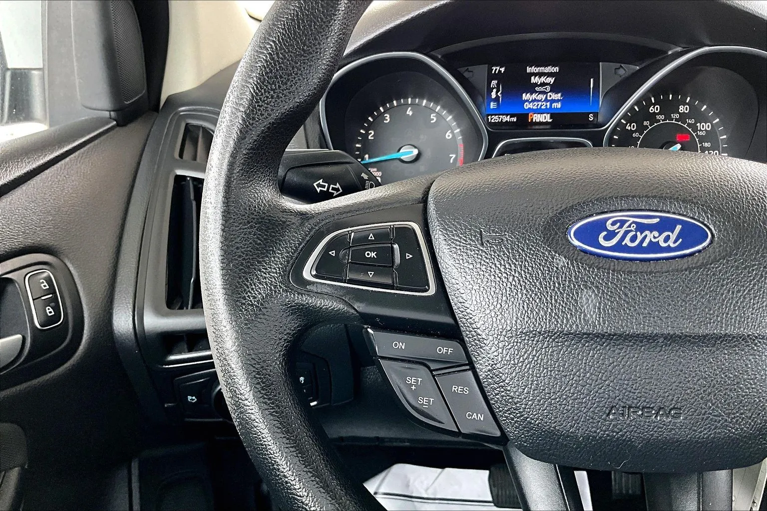 Ford Focus photo 10