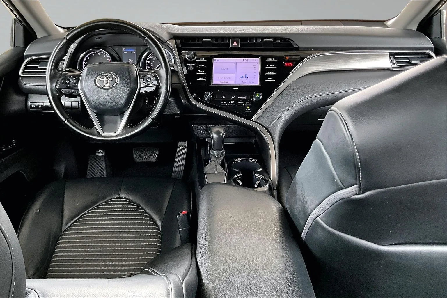 Toyota Camry photo 7