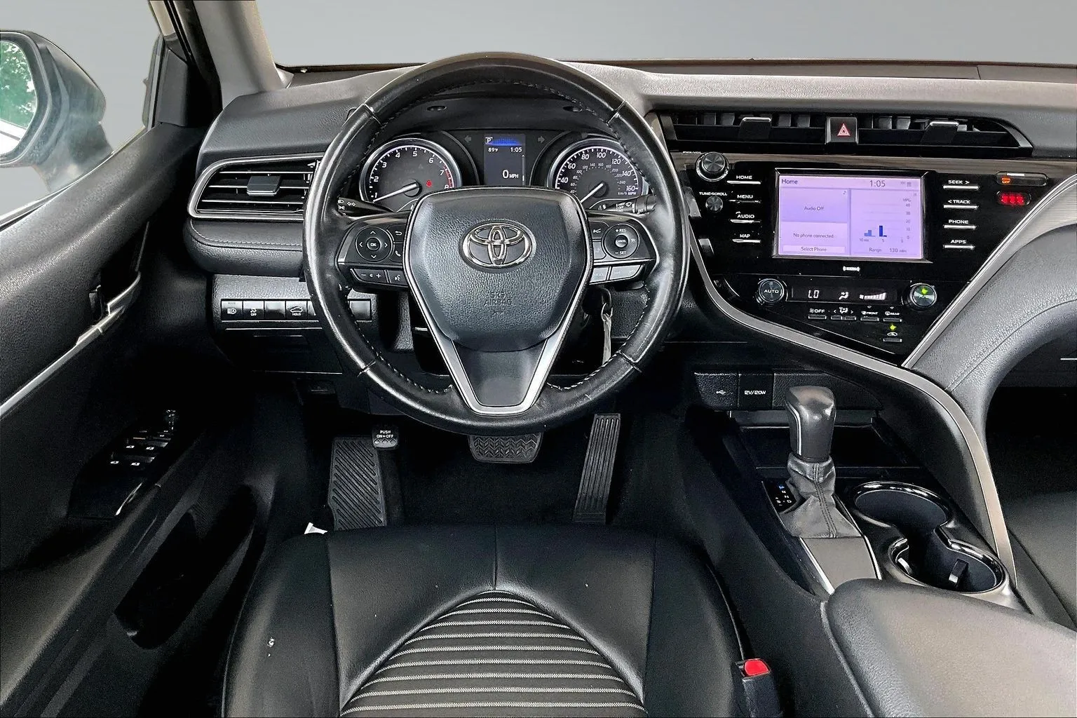 Toyota Camry photo 8