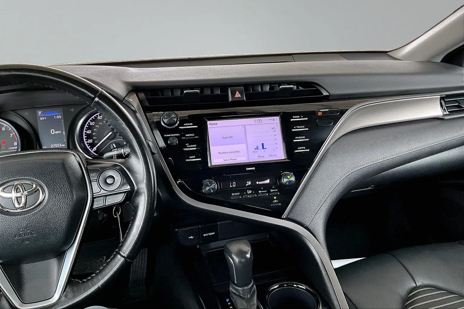 Toyota Camry photo 9