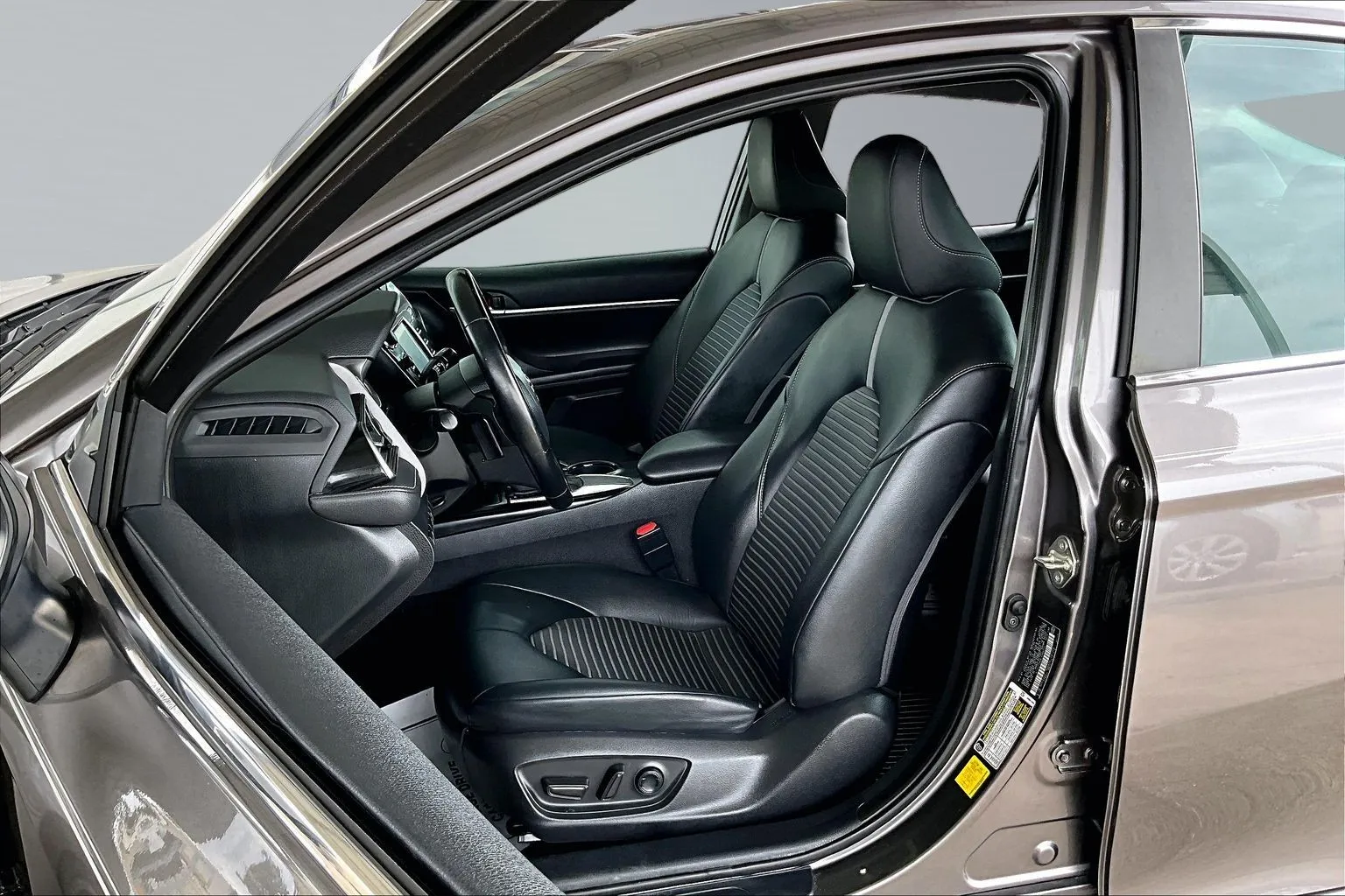 Toyota Camry photo 18