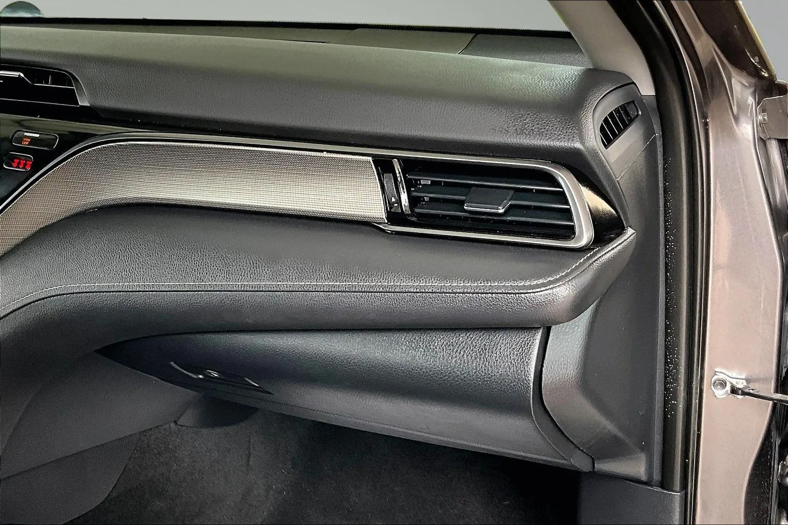 Toyota Camry photo 23