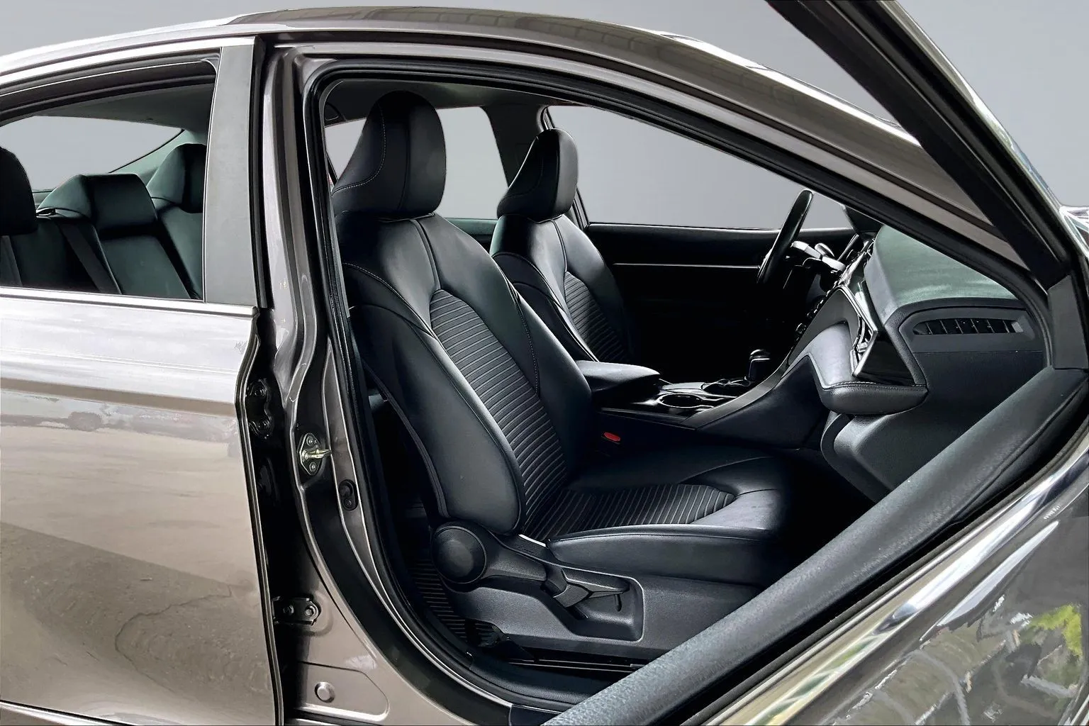 Toyota Camry photo 25