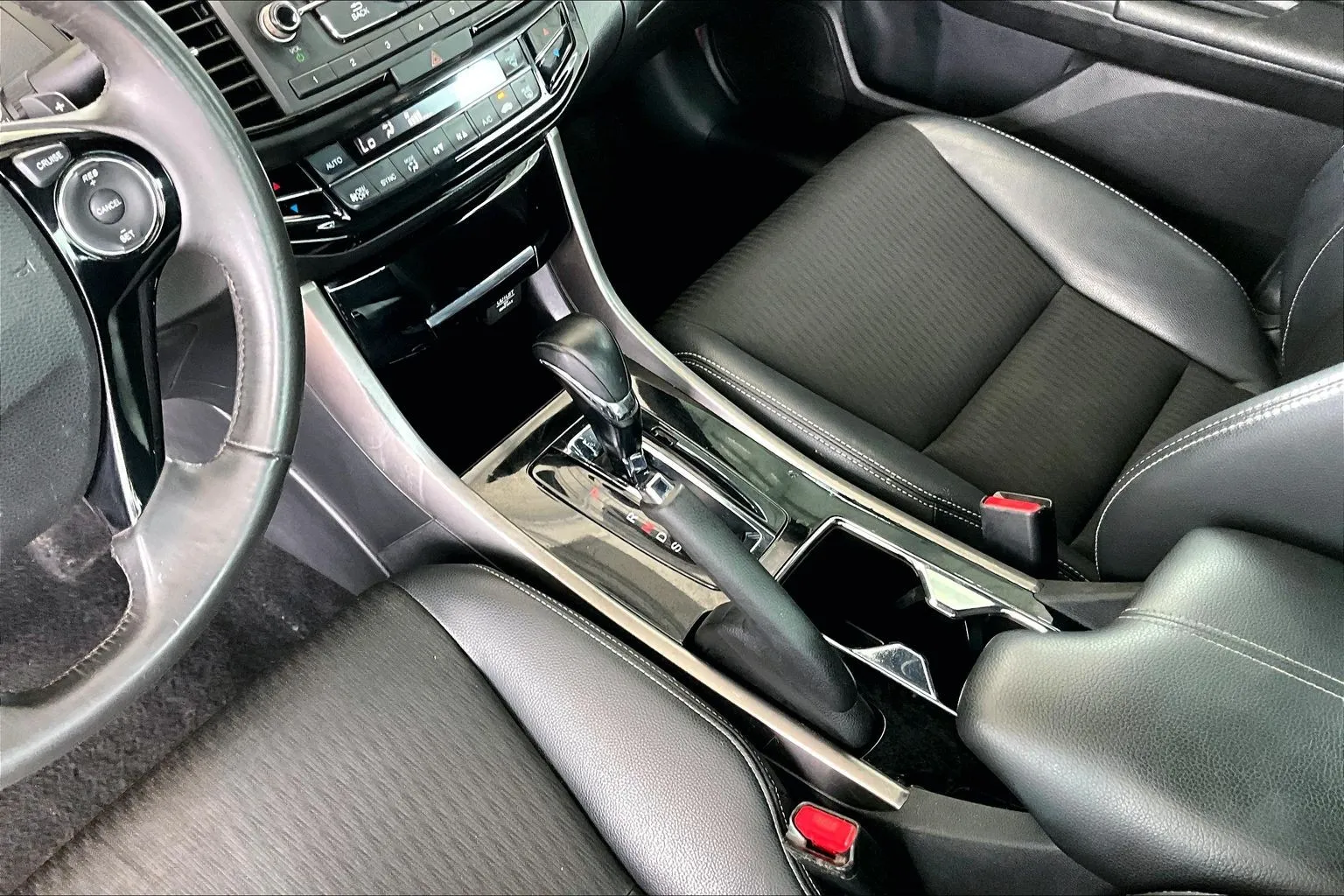 Honda Accord photo 15