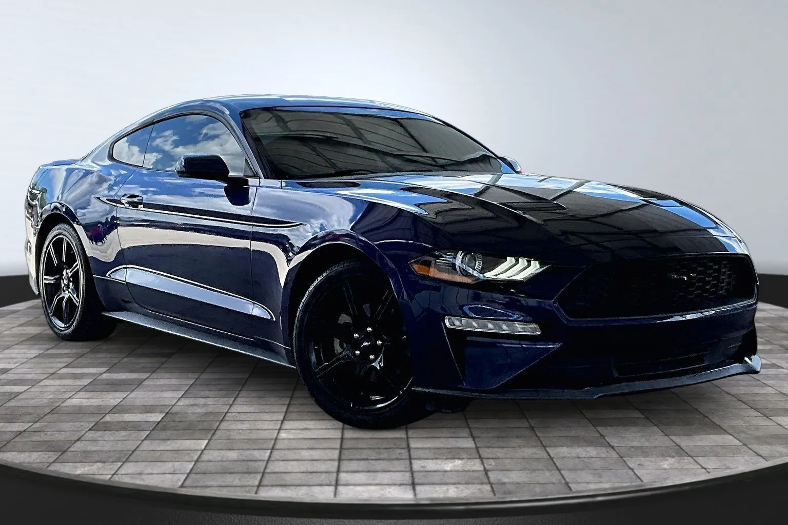 Ford Mustang photo 3