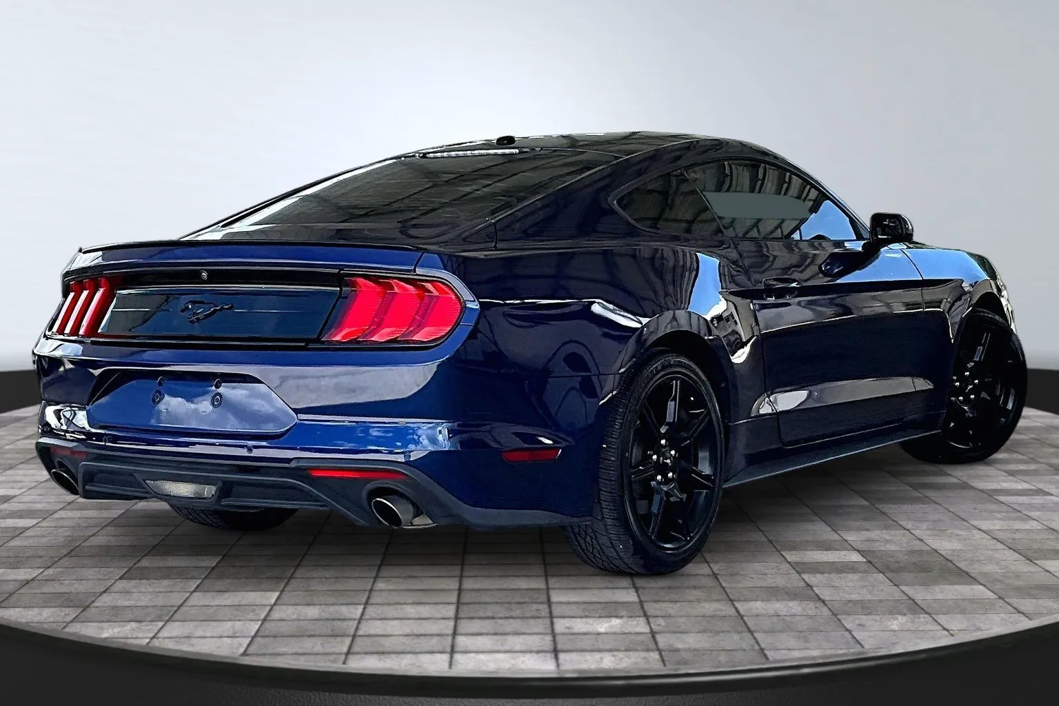 Ford Mustang photo 6