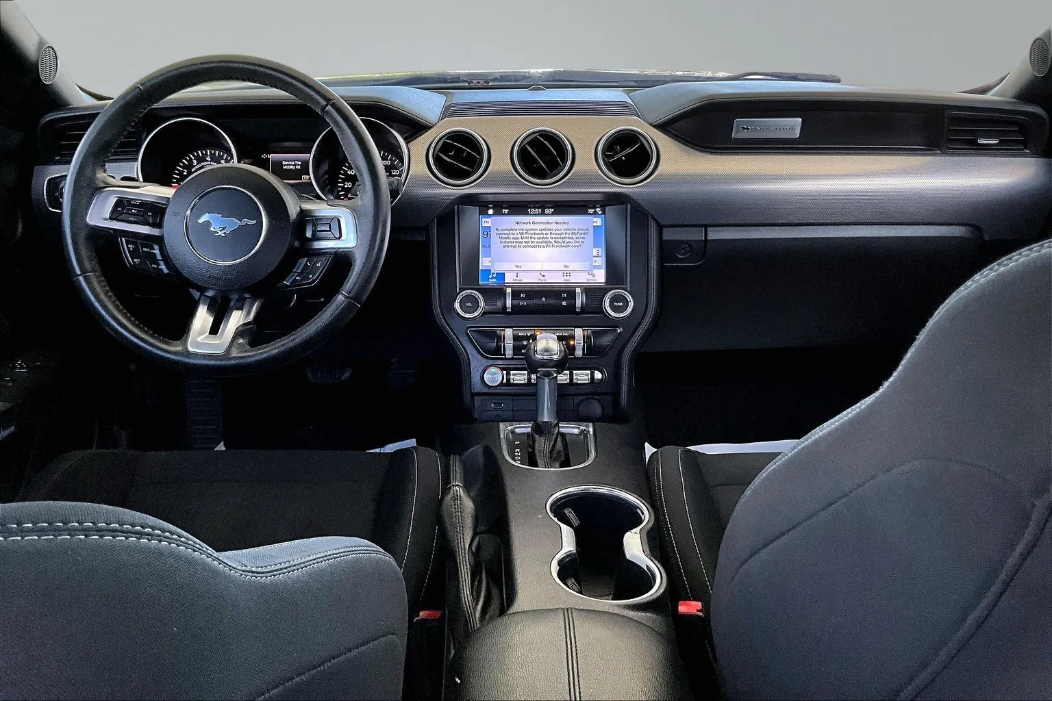 Ford Mustang photo 7