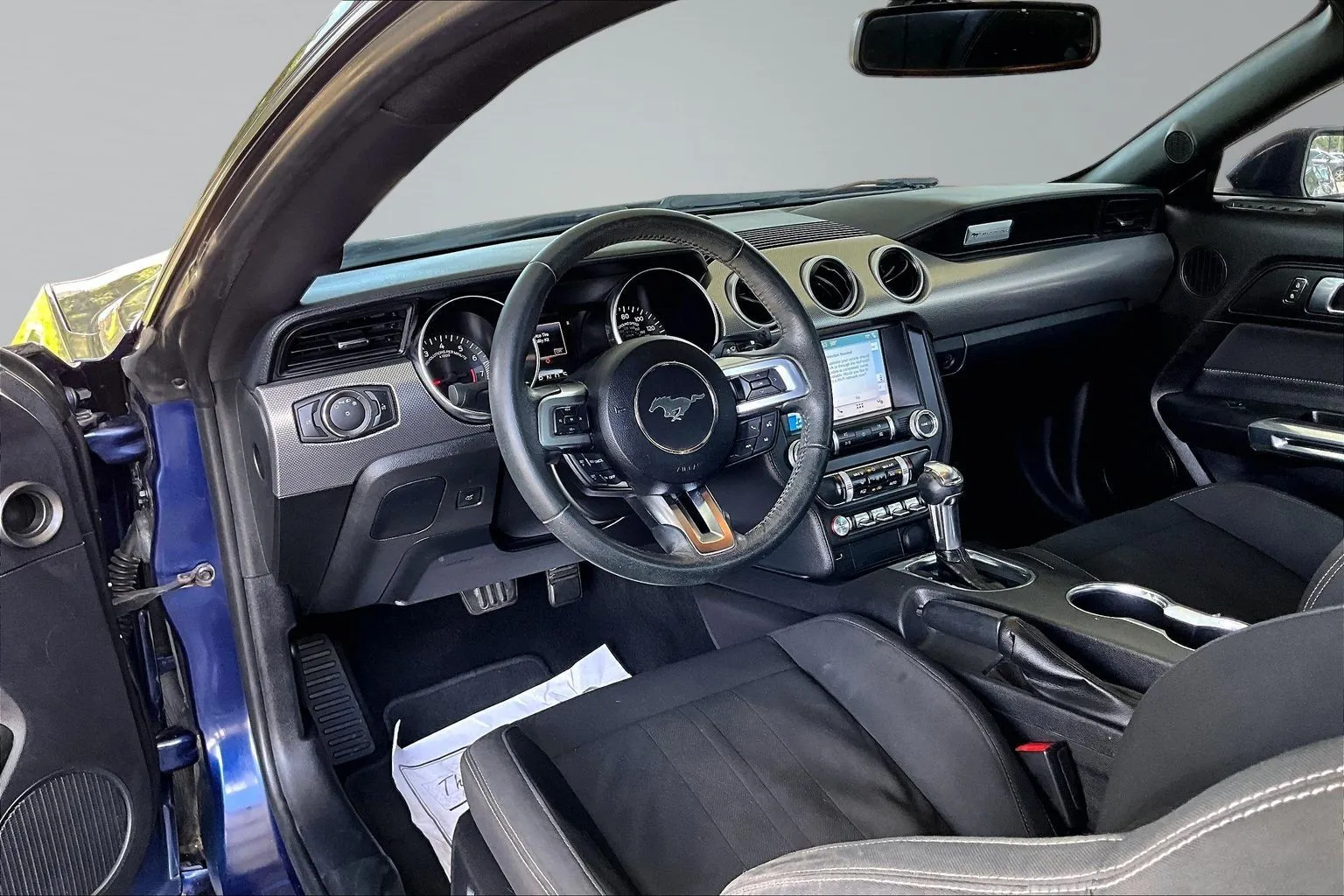 Ford Mustang photo 14