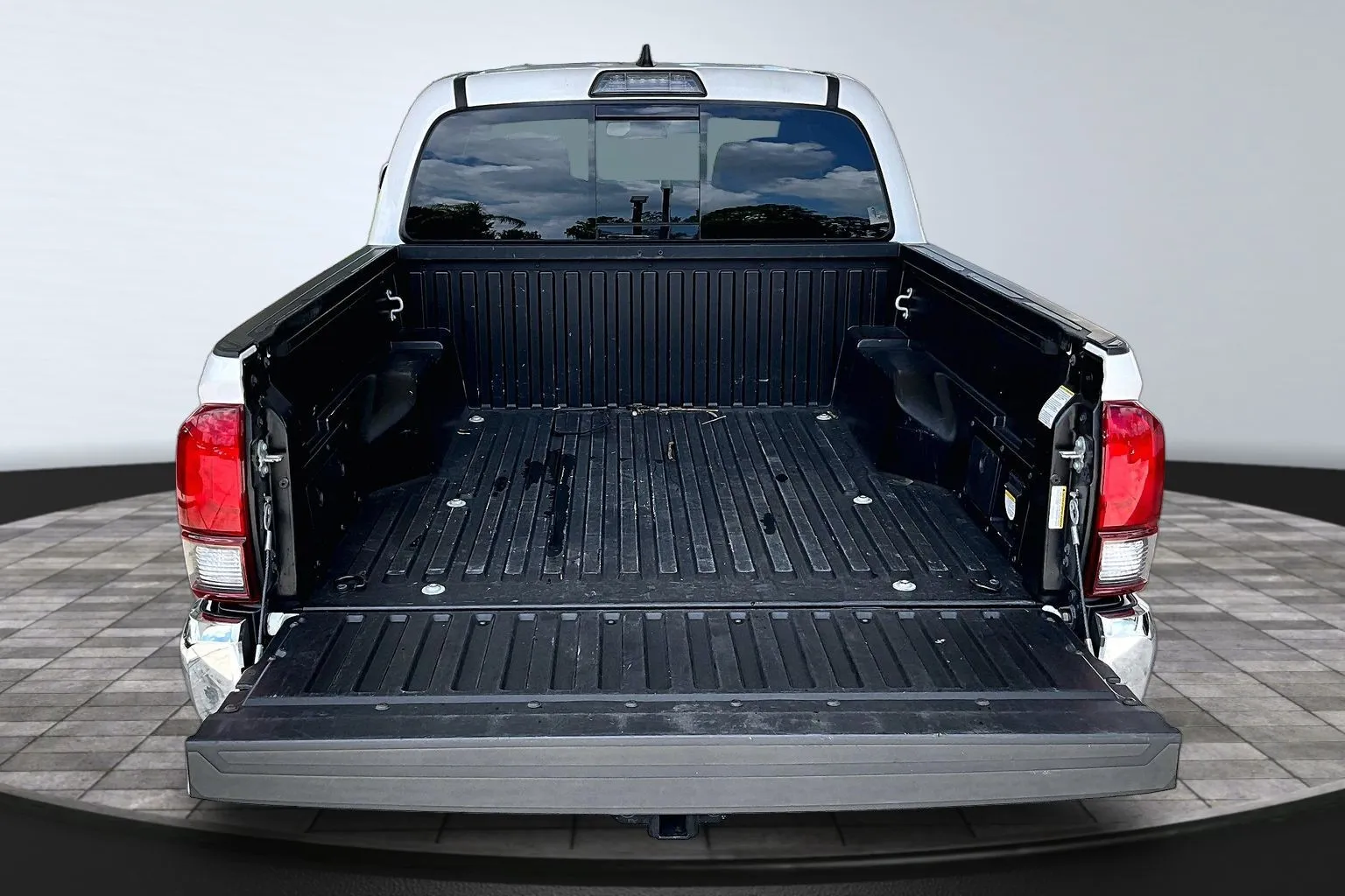 Toyota Tacoma photo 7