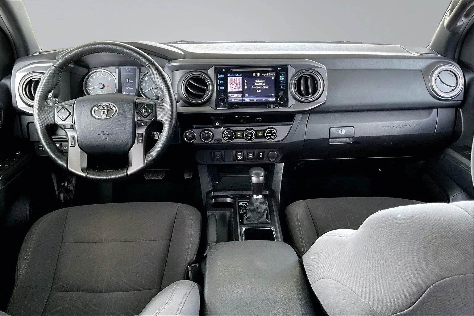Toyota Tacoma photo 8