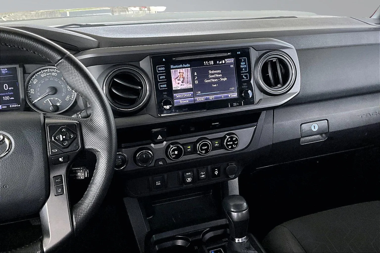 Toyota Tacoma photo 10