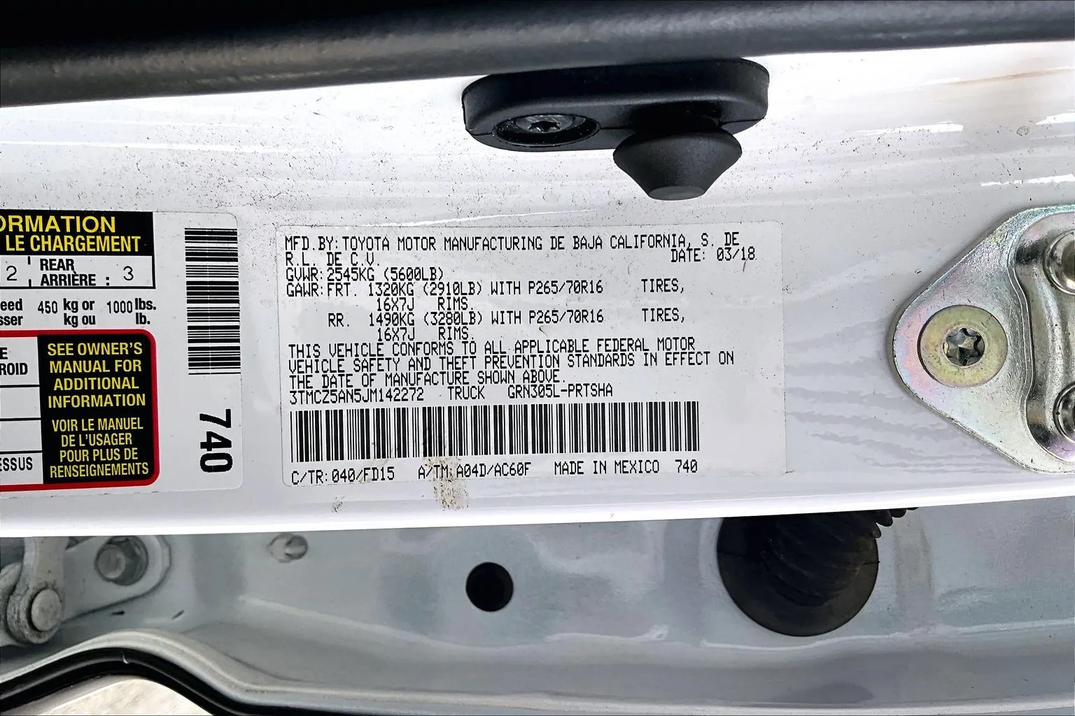 Toyota Tacoma photo 17