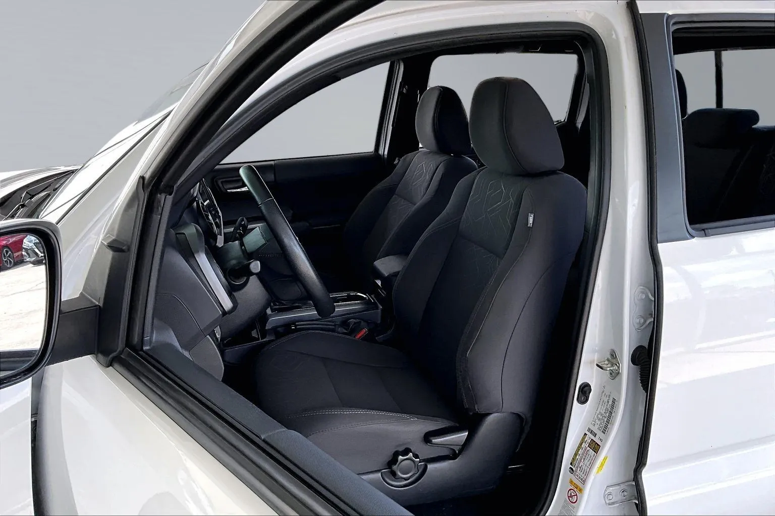 Toyota Tacoma photo 19
