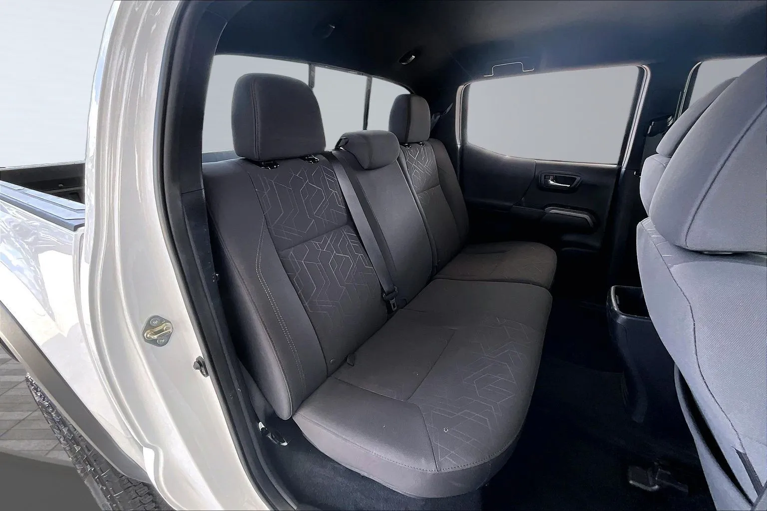 Toyota Tacoma photo 23