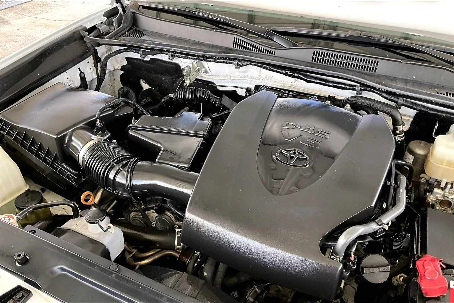 Toyota Tacoma photo 28