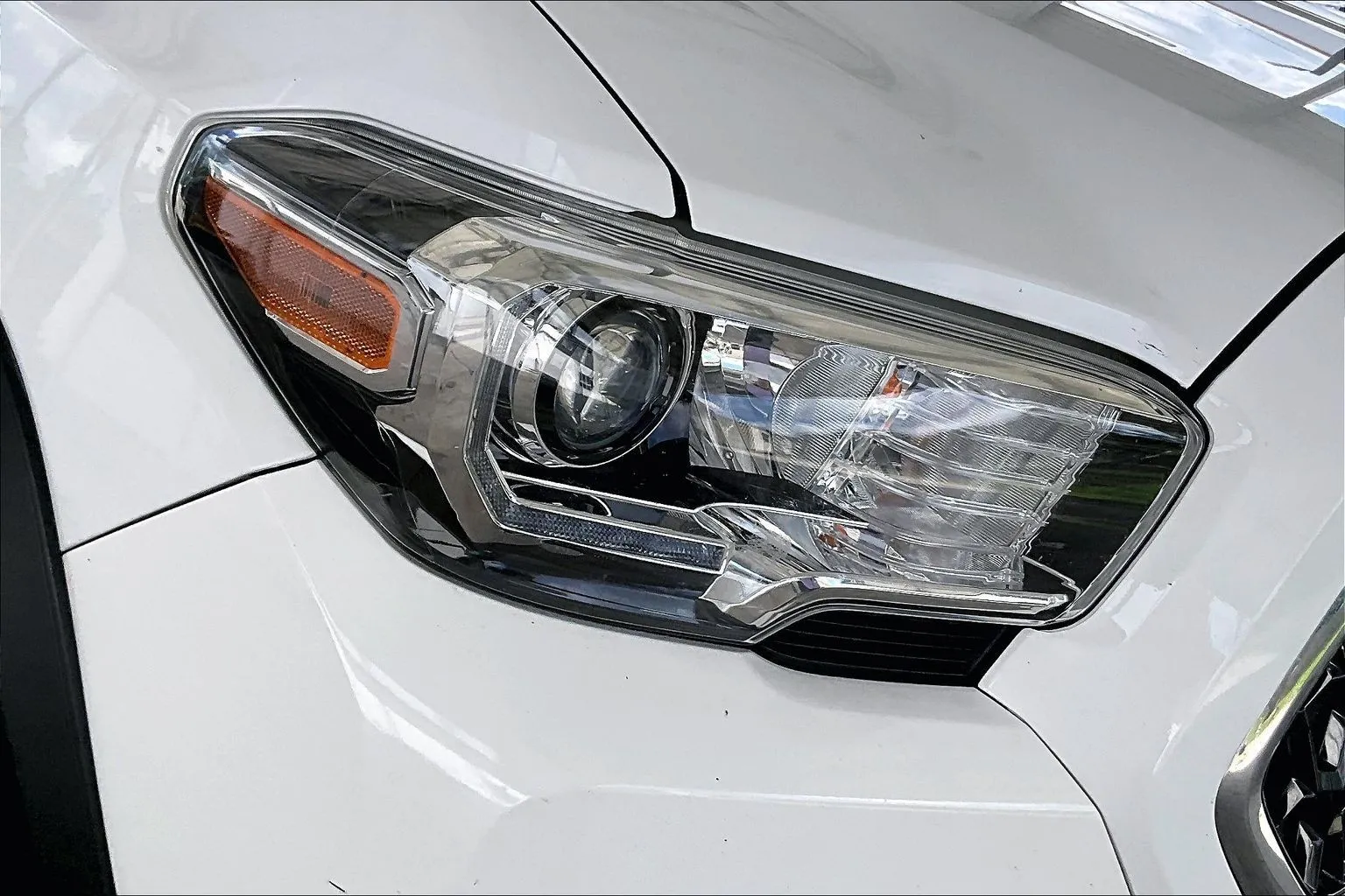 Toyota Tacoma photo 29