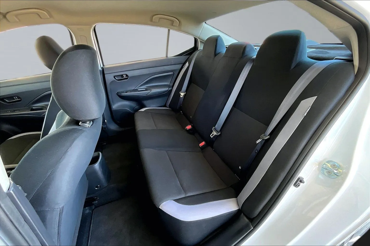 Nissan Versa photo 19