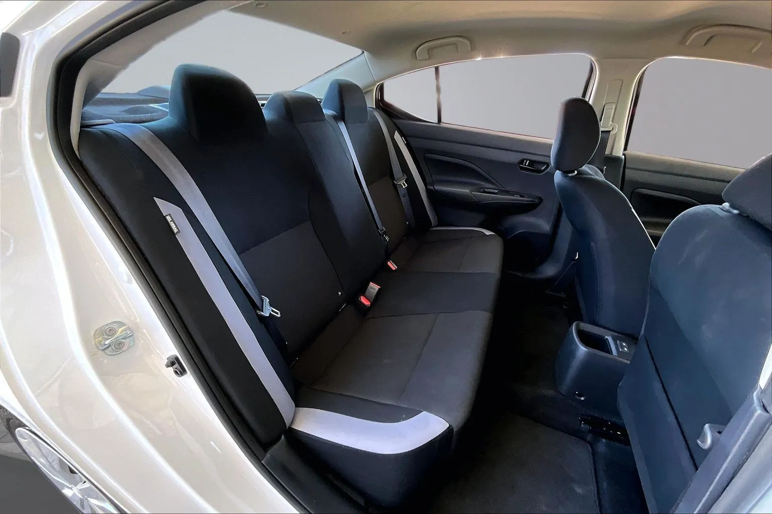 Nissan Versa photo 22