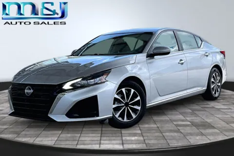 Silver 2023 Nissan Altima 2.5 S for sale in Jacksonville, FL