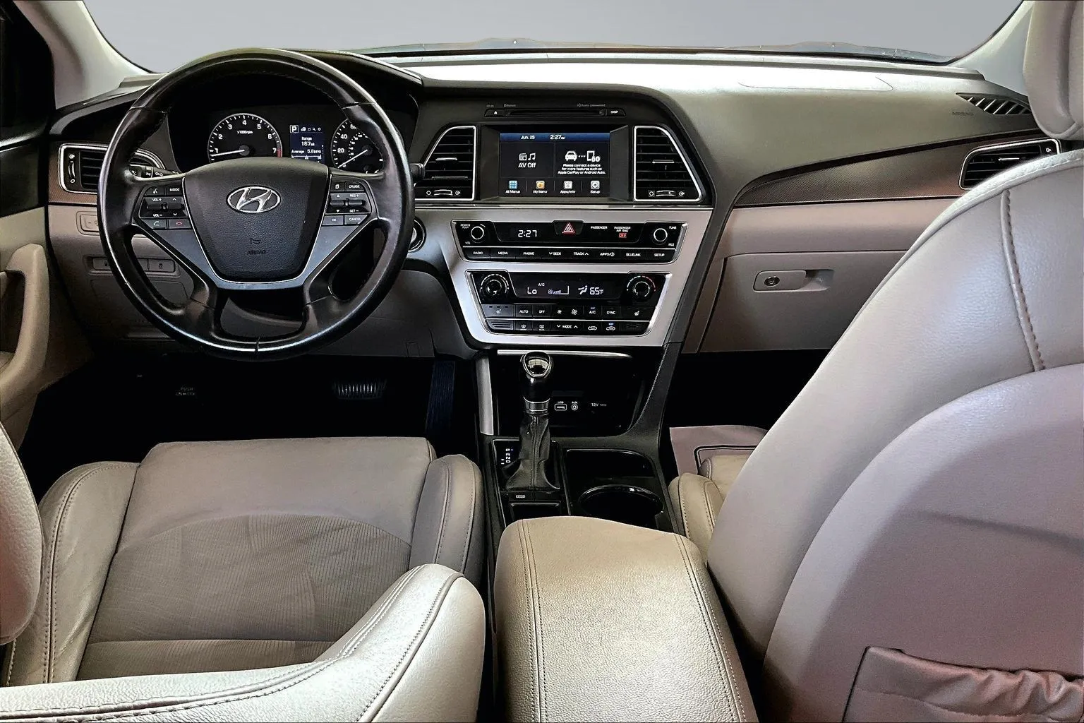 Hyundai Sonata photo 7