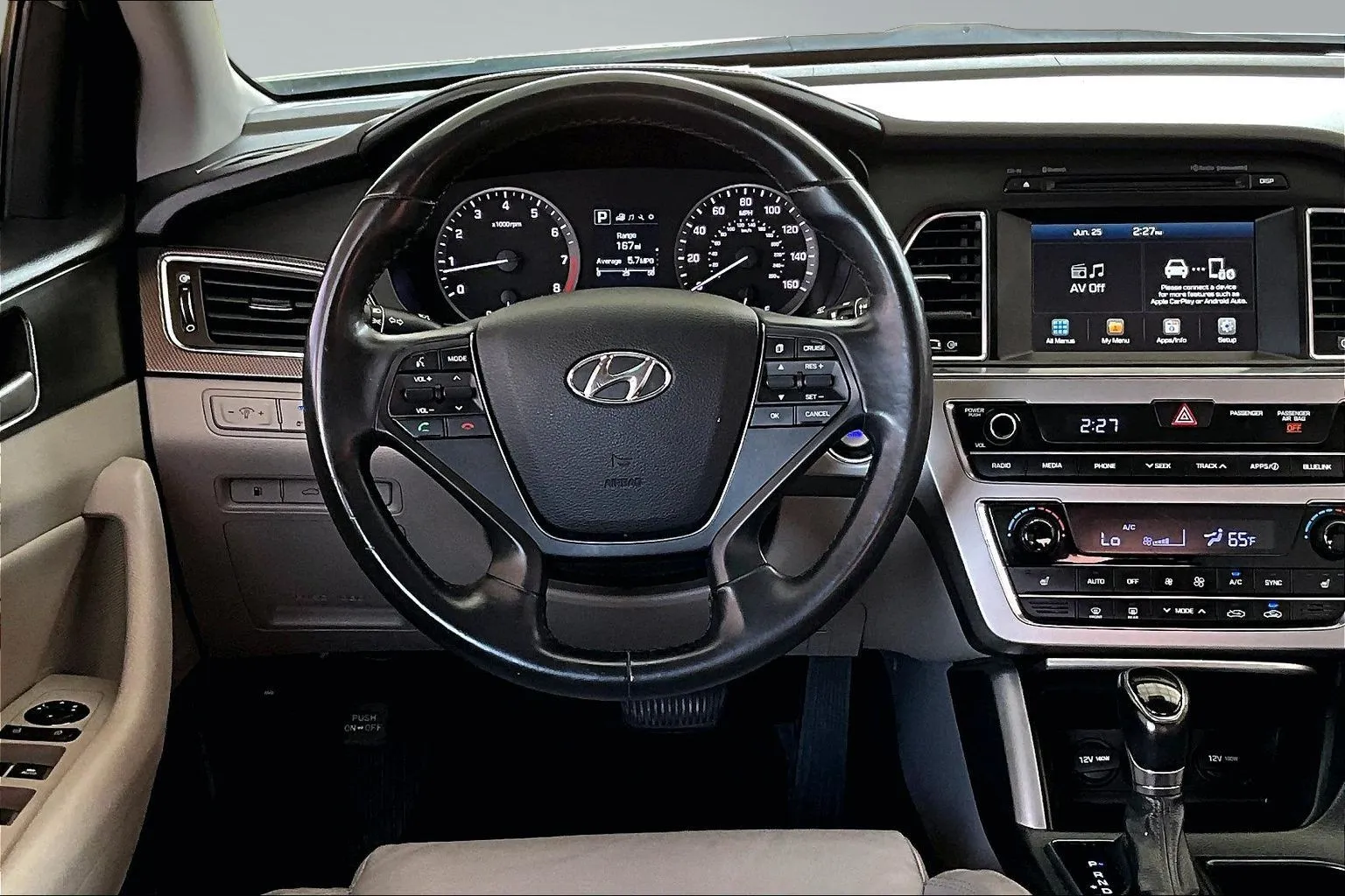 Hyundai Sonata photo 8
