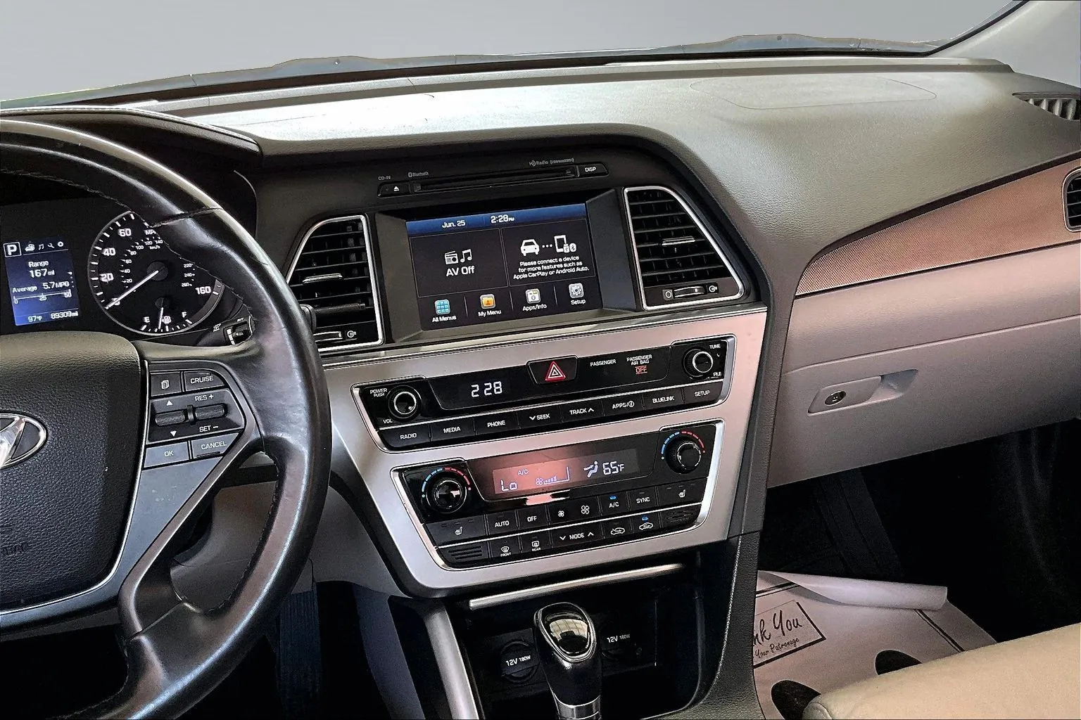 Hyundai Sonata photo 9