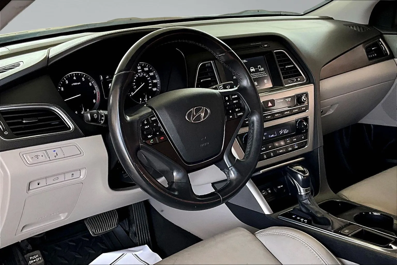 Hyundai Sonata photo 14