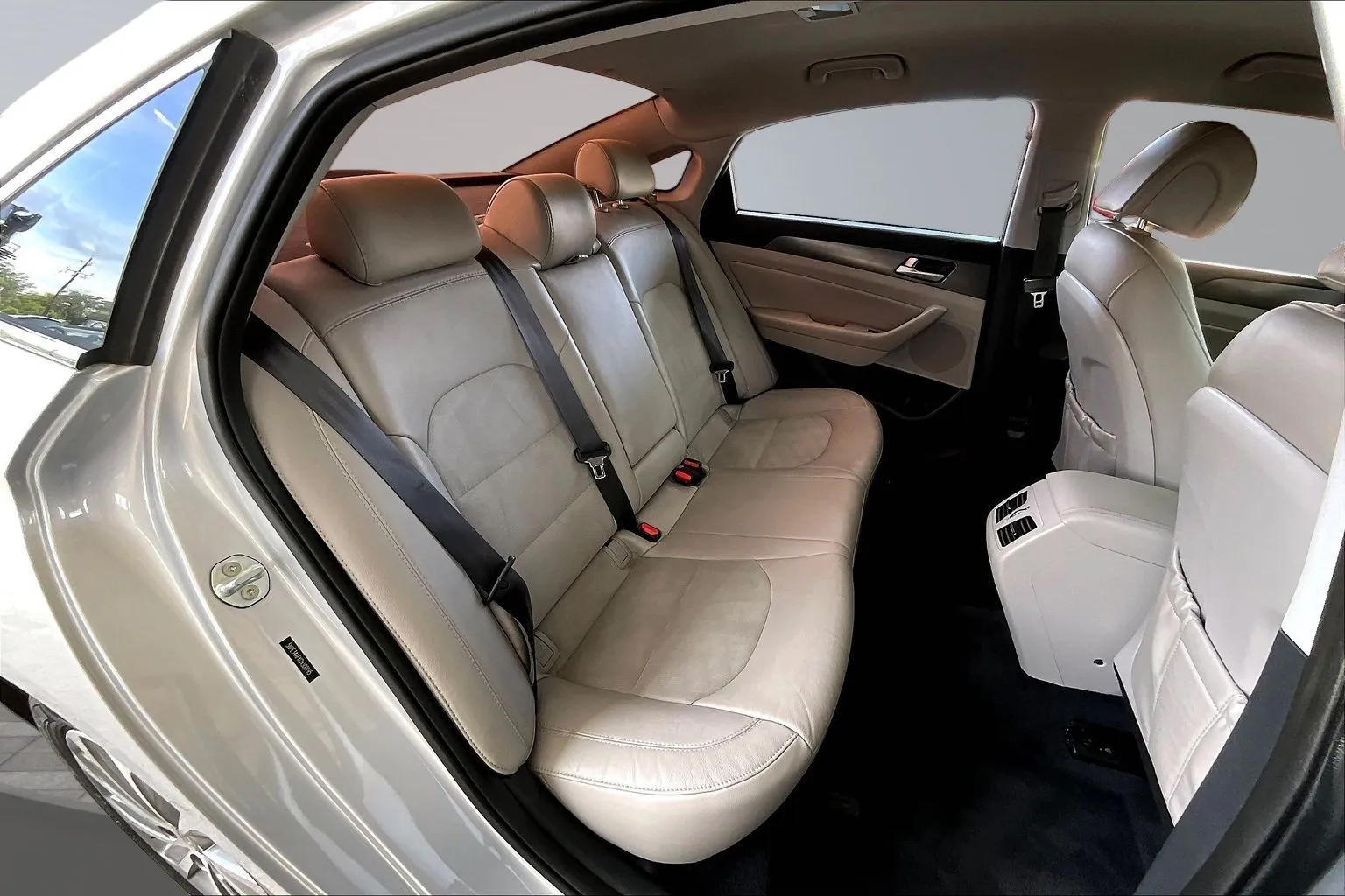 Hyundai Sonata photo 22