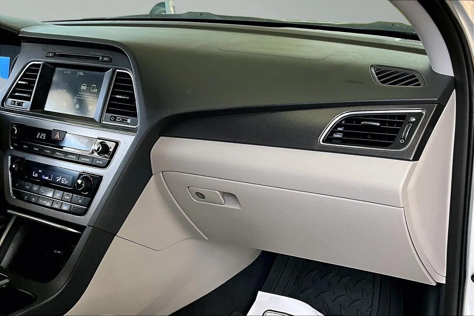 Hyundai Sonata photo 23