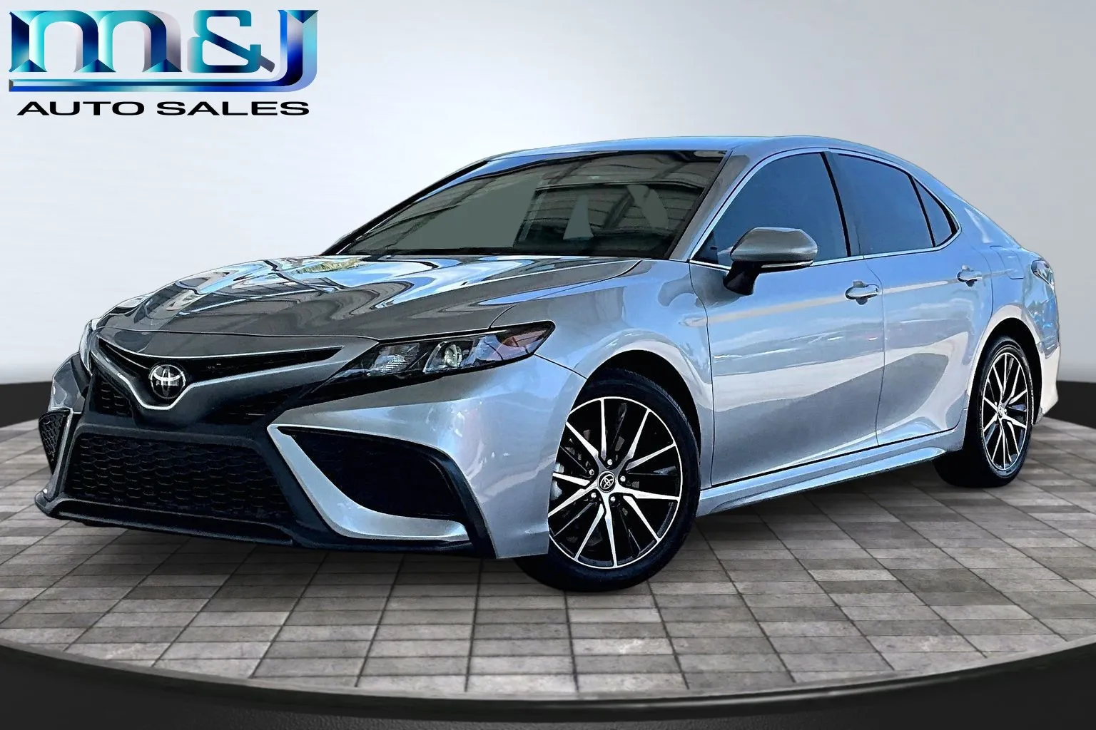Silver 2023 Toyota Camry for sale in Jacksonville, FL
