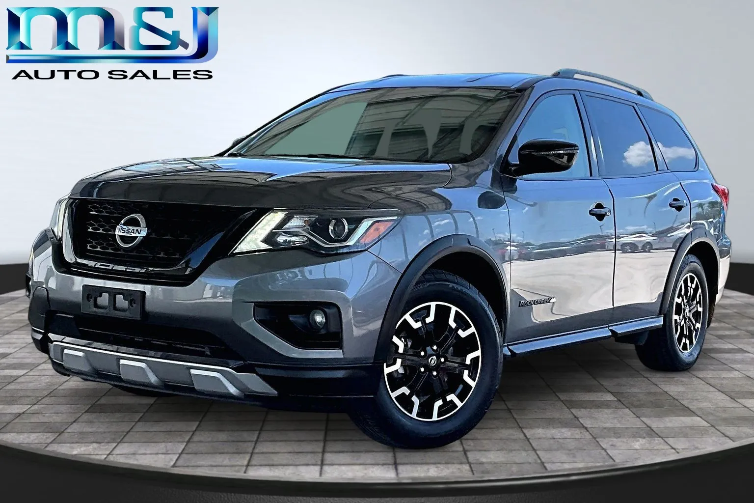 Gray 2019 Nissan Pathfinder for sale in Jacksonville, FL
