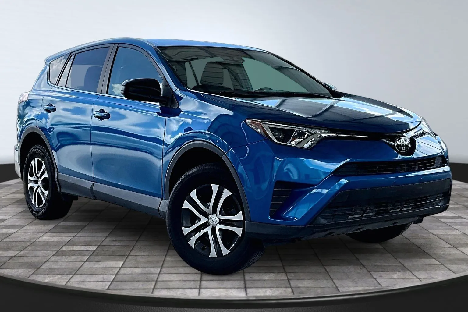 Toyota RAV4 photo 3