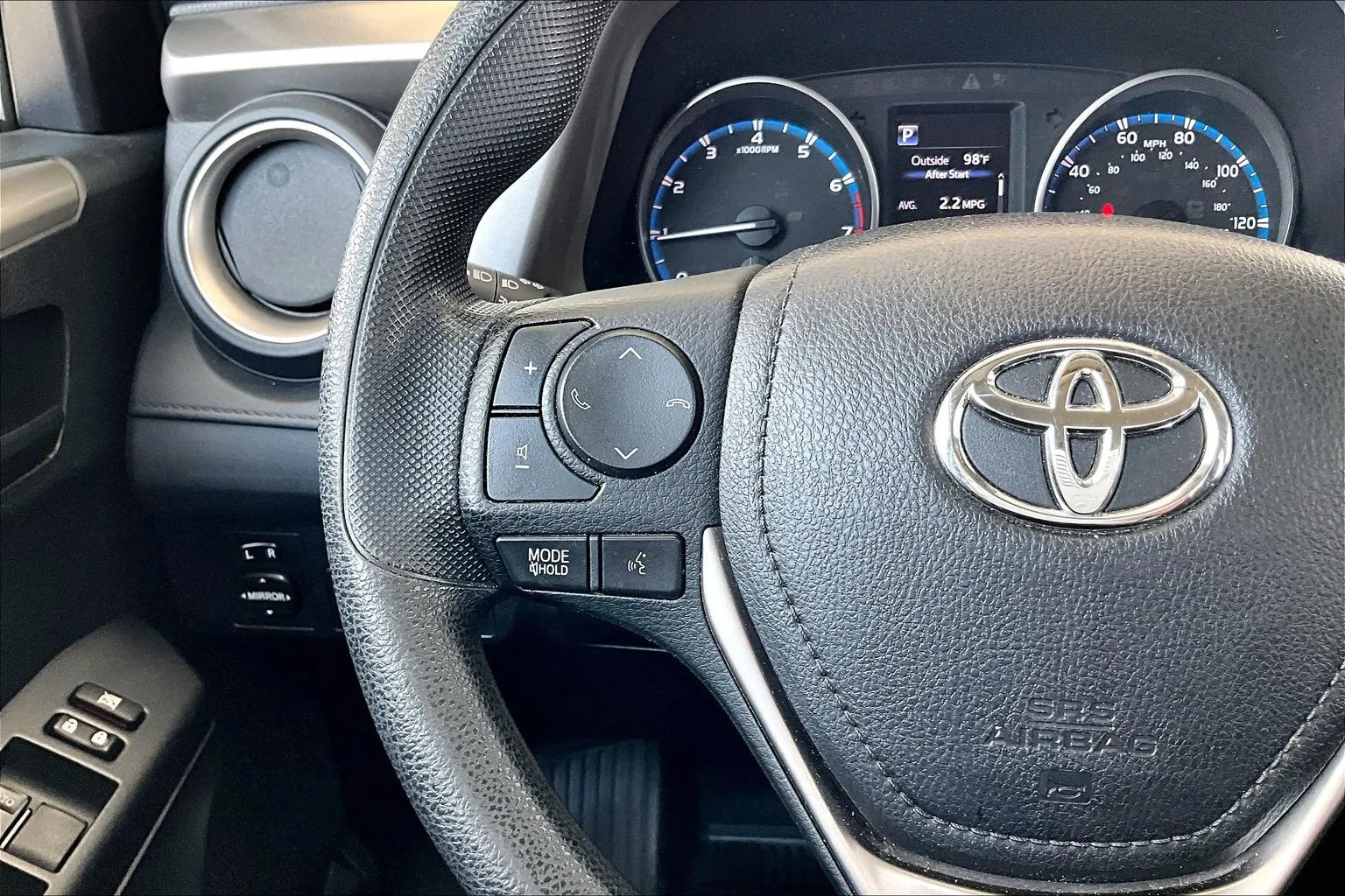Toyota RAV4 photo 10