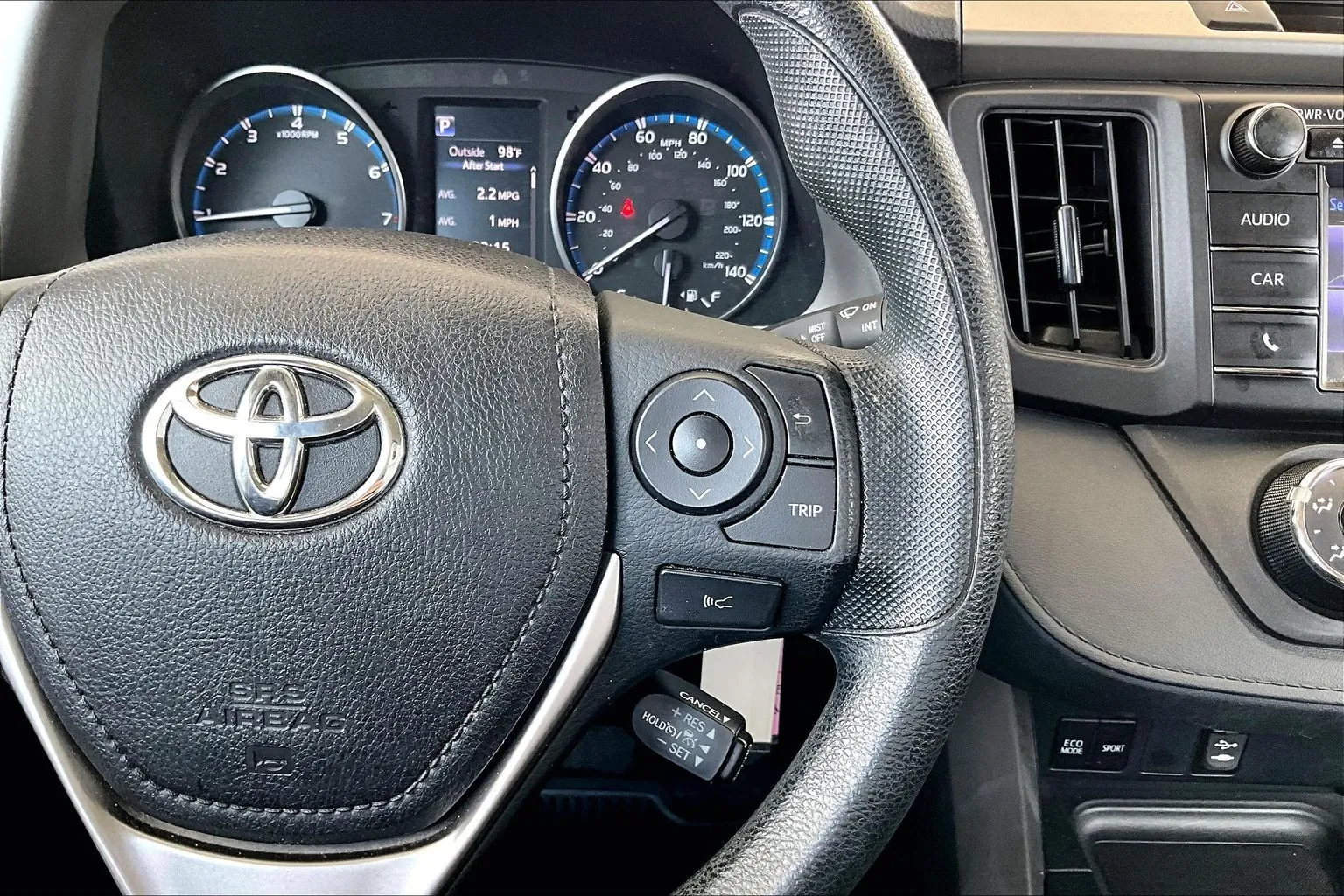 Toyota RAV4 photo 11