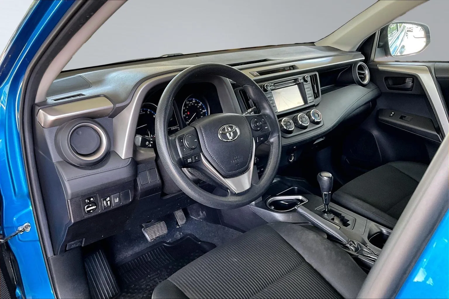 Toyota RAV4 photo 14
