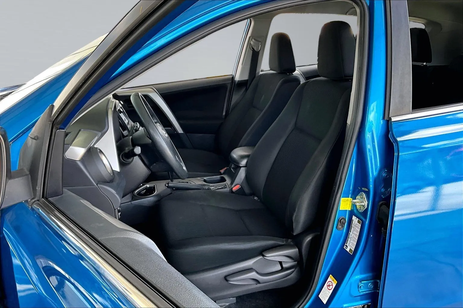 Toyota RAV4 photo 18