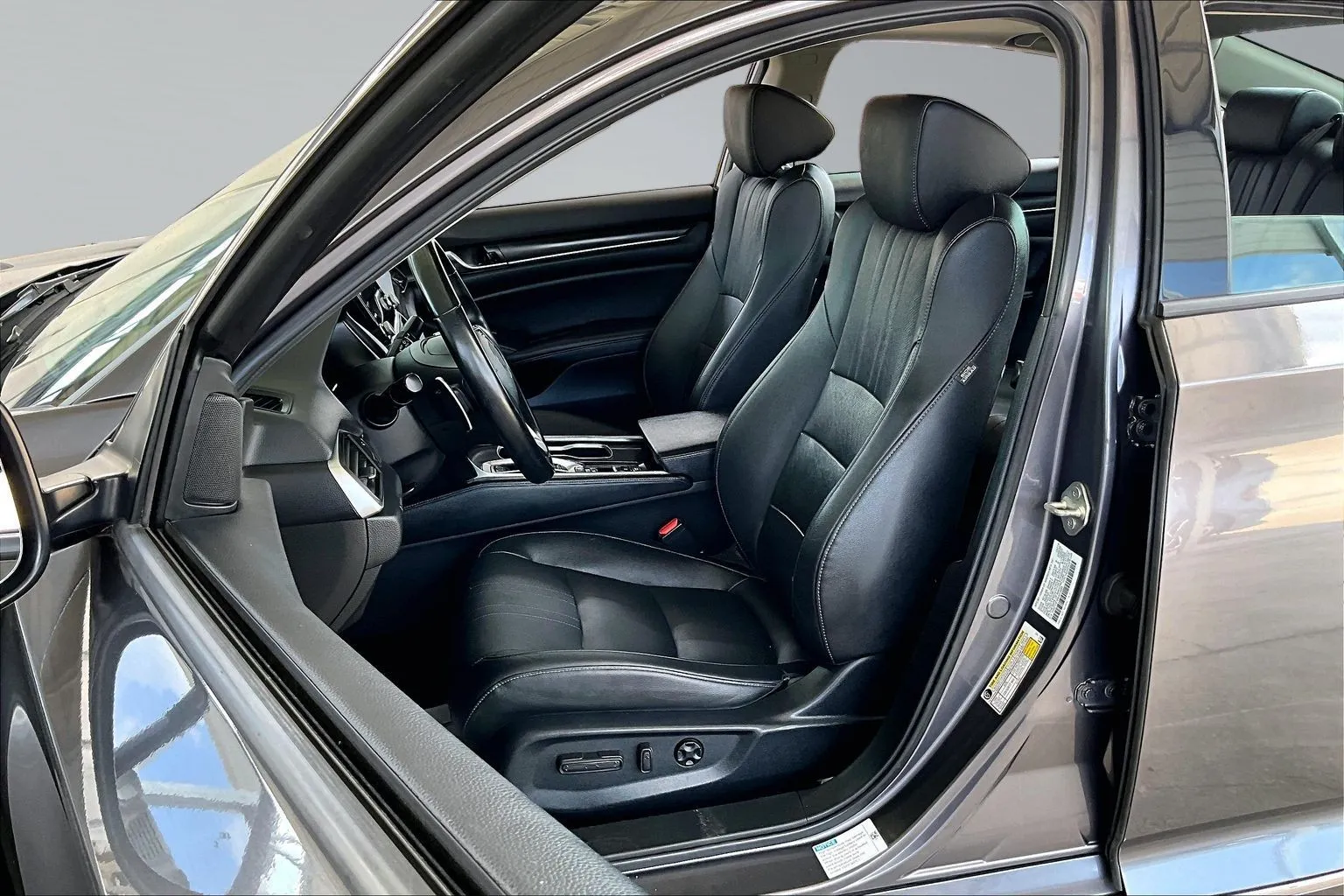 Honda Accord photo 18