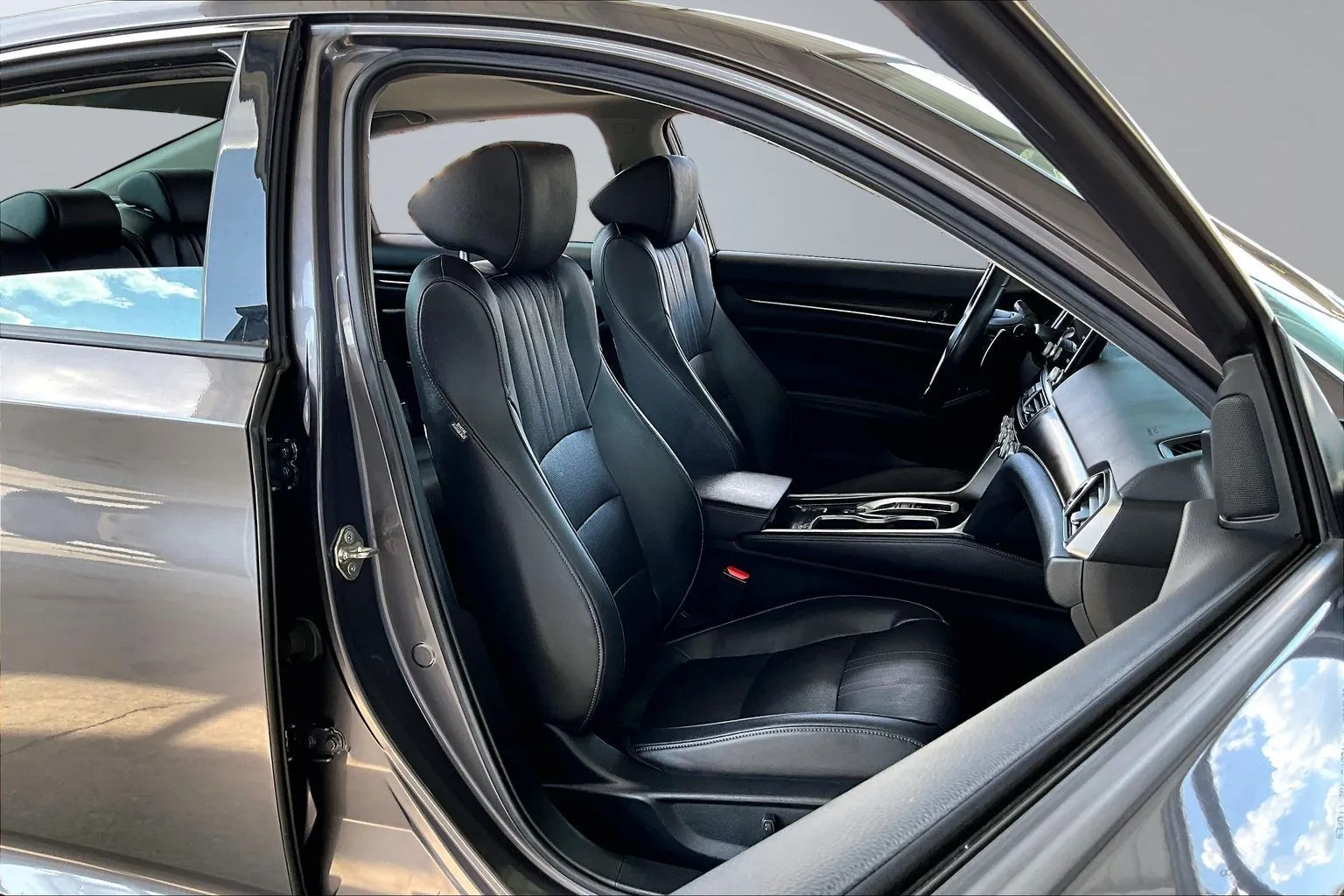 Honda Accord photo 26