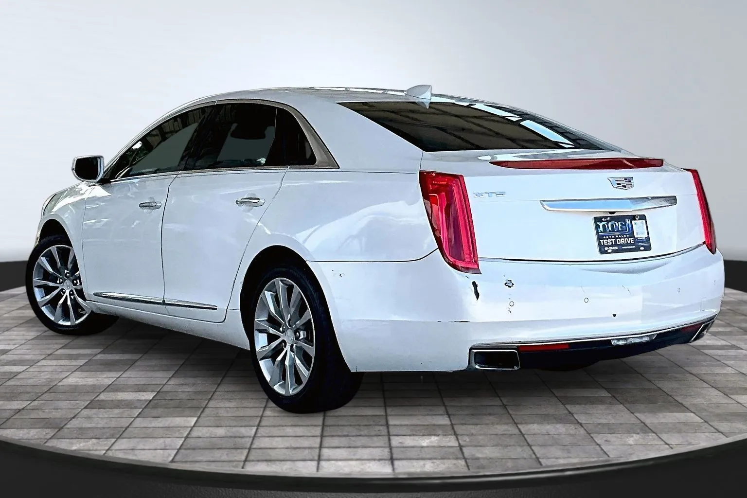 Cadillac XTS photo 4