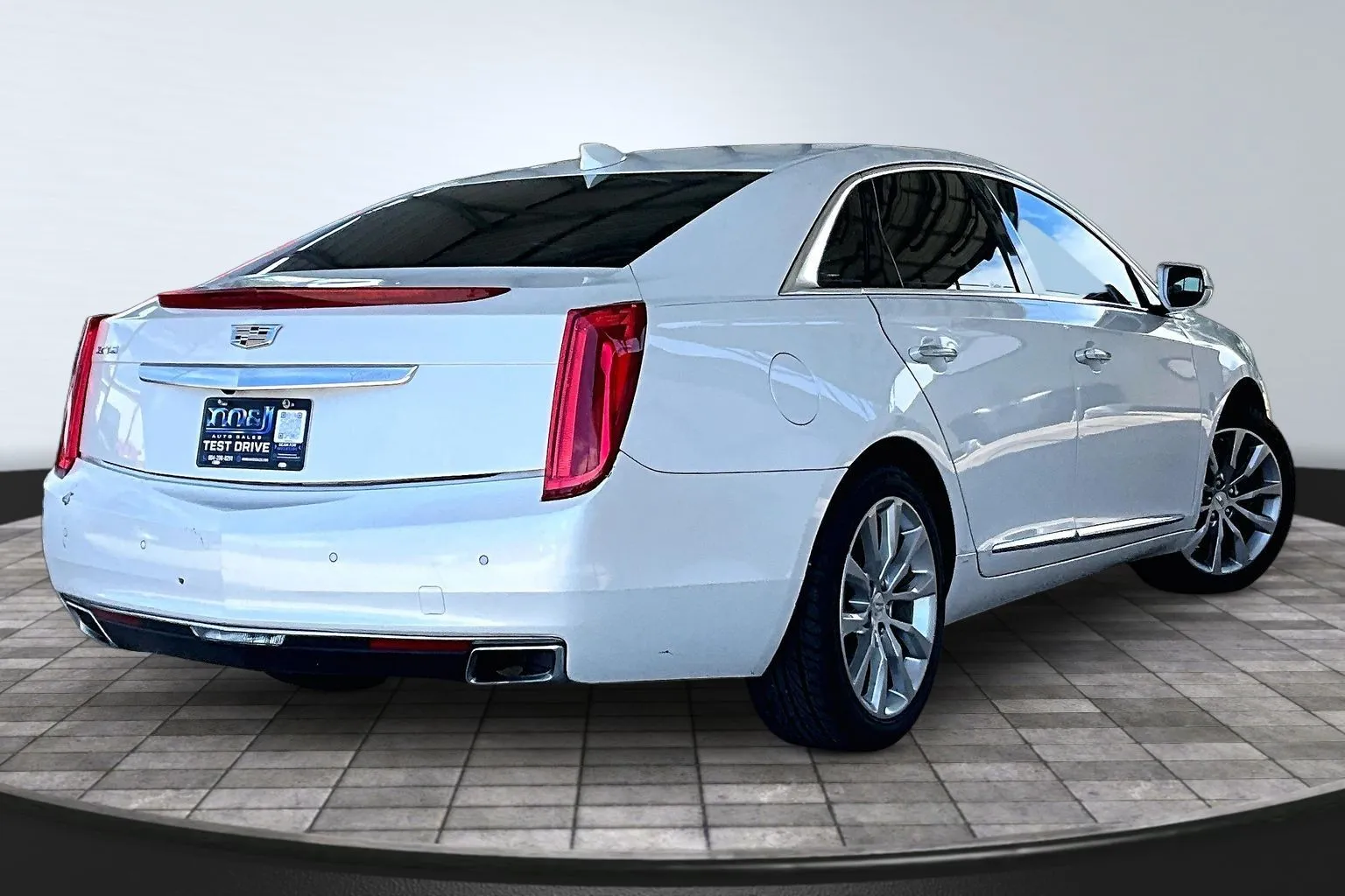 Cadillac XTS photo 6